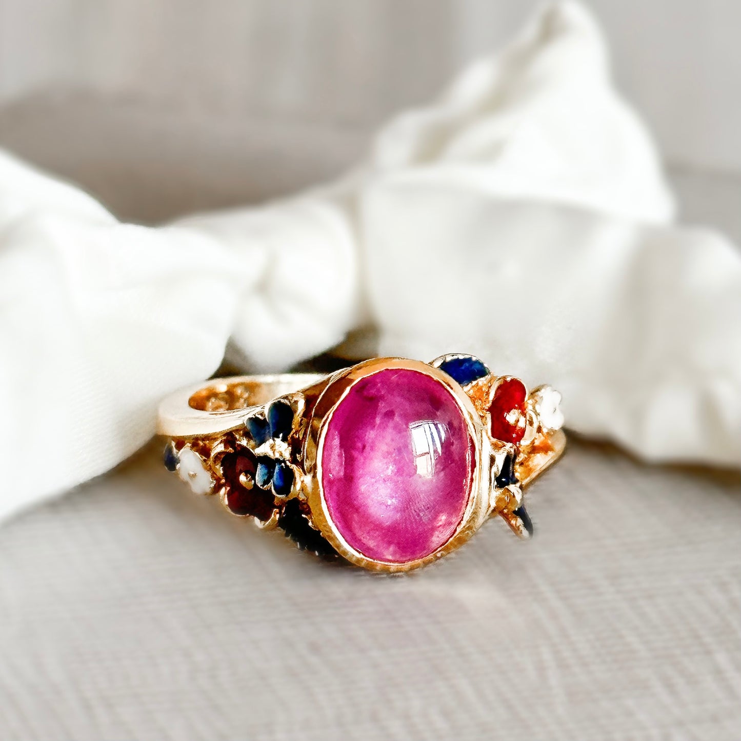 Anillo #7.5 vintage rubí
